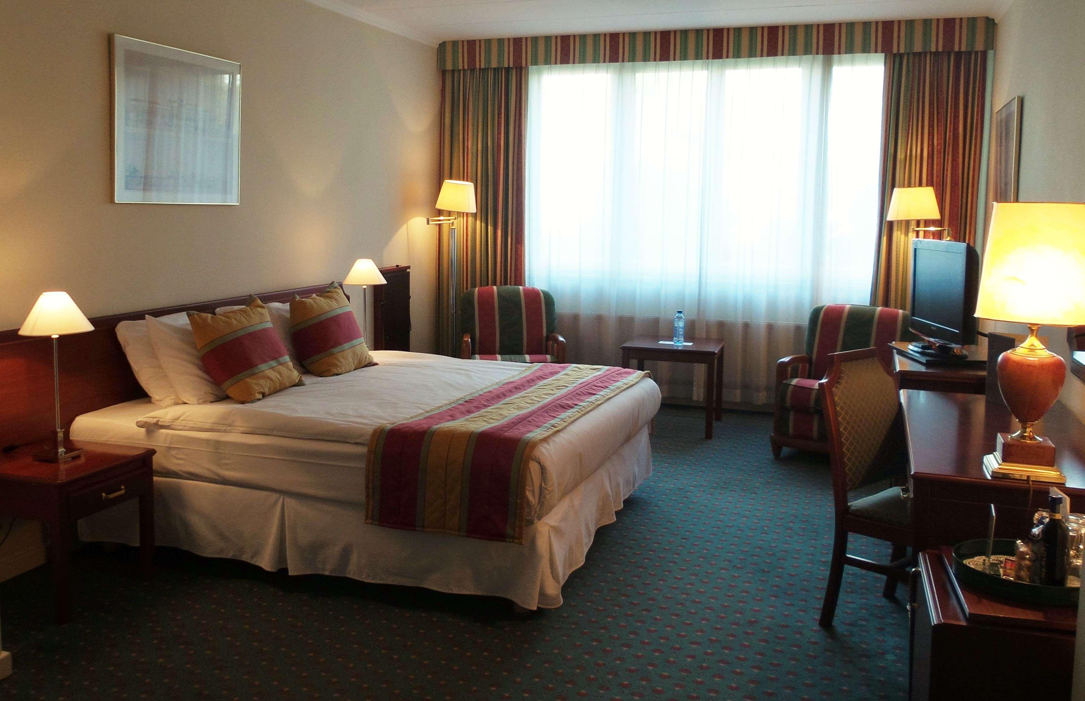 Best Western Plus Park Hotel Brussels Etterbeek Экстерьер фото