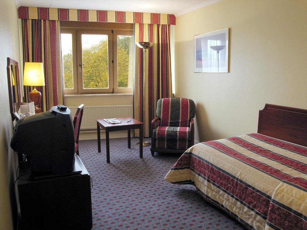 Best Western Plus Park Hotel Brussels Etterbeek Экстерьер фото