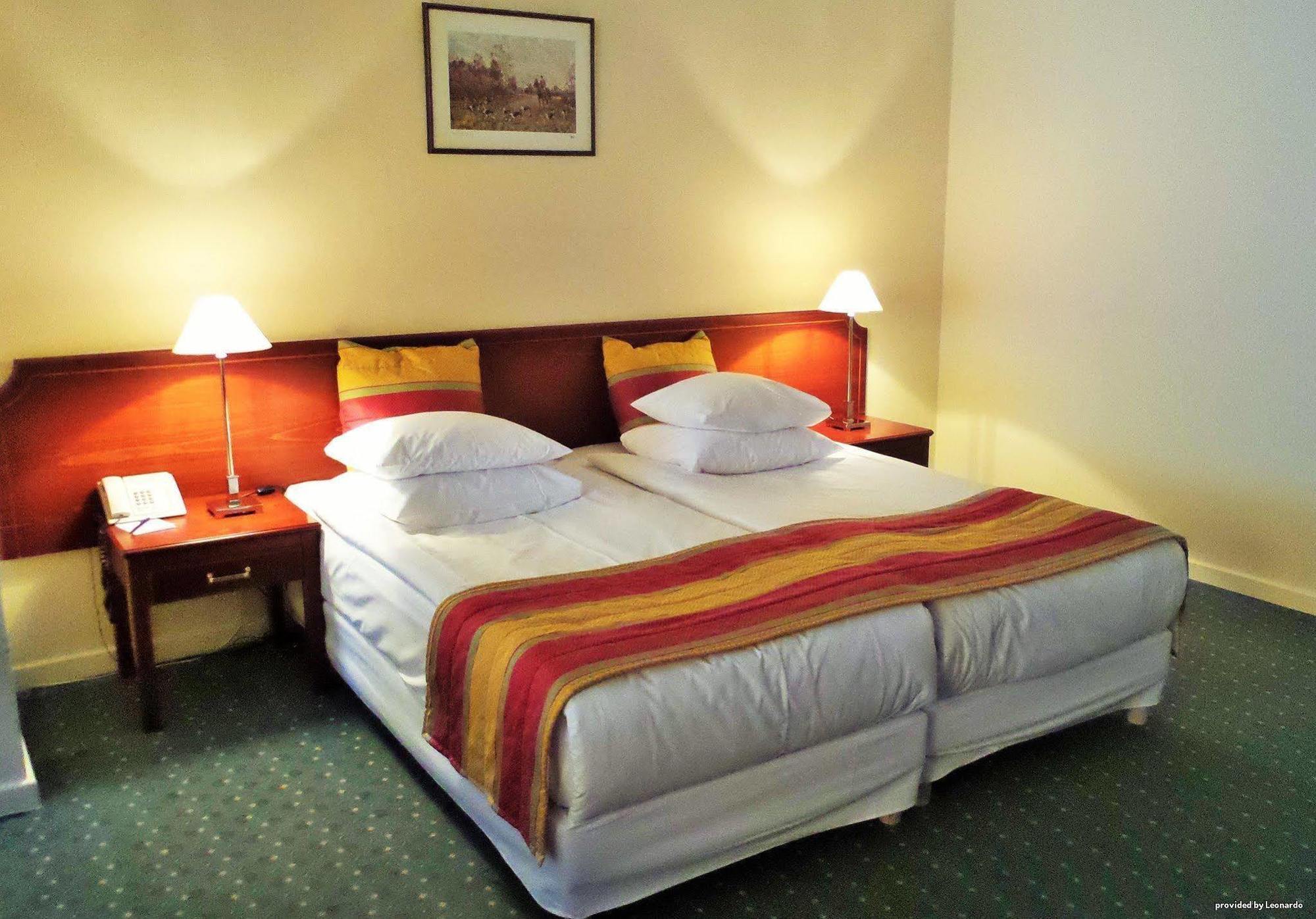 Best Western Plus Park Hotel Brussels Etterbeek Экстерьер фото