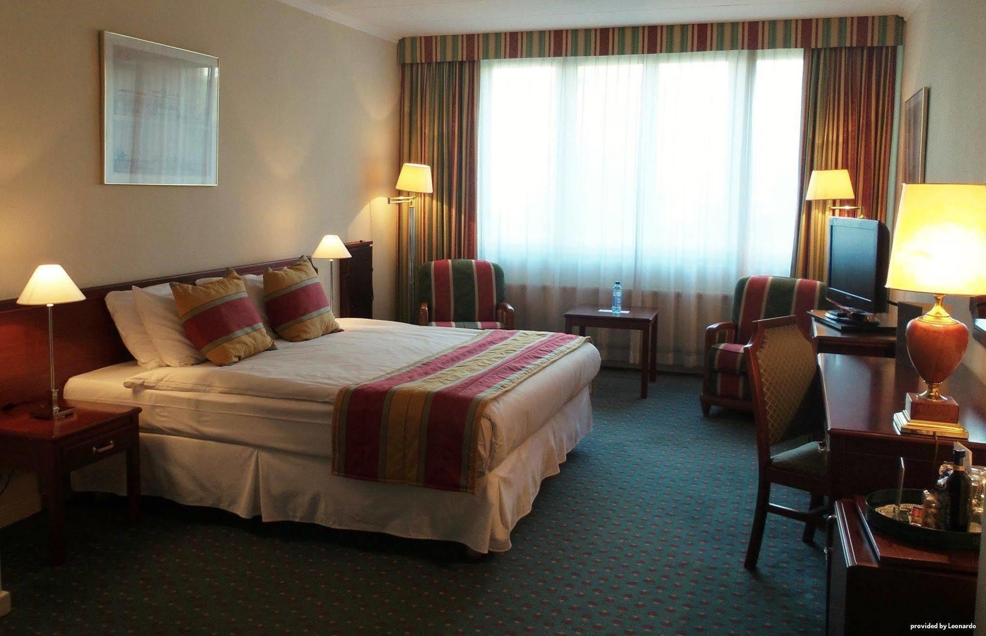 Best Western Plus Park Hotel Brussels Etterbeek Экстерьер фото